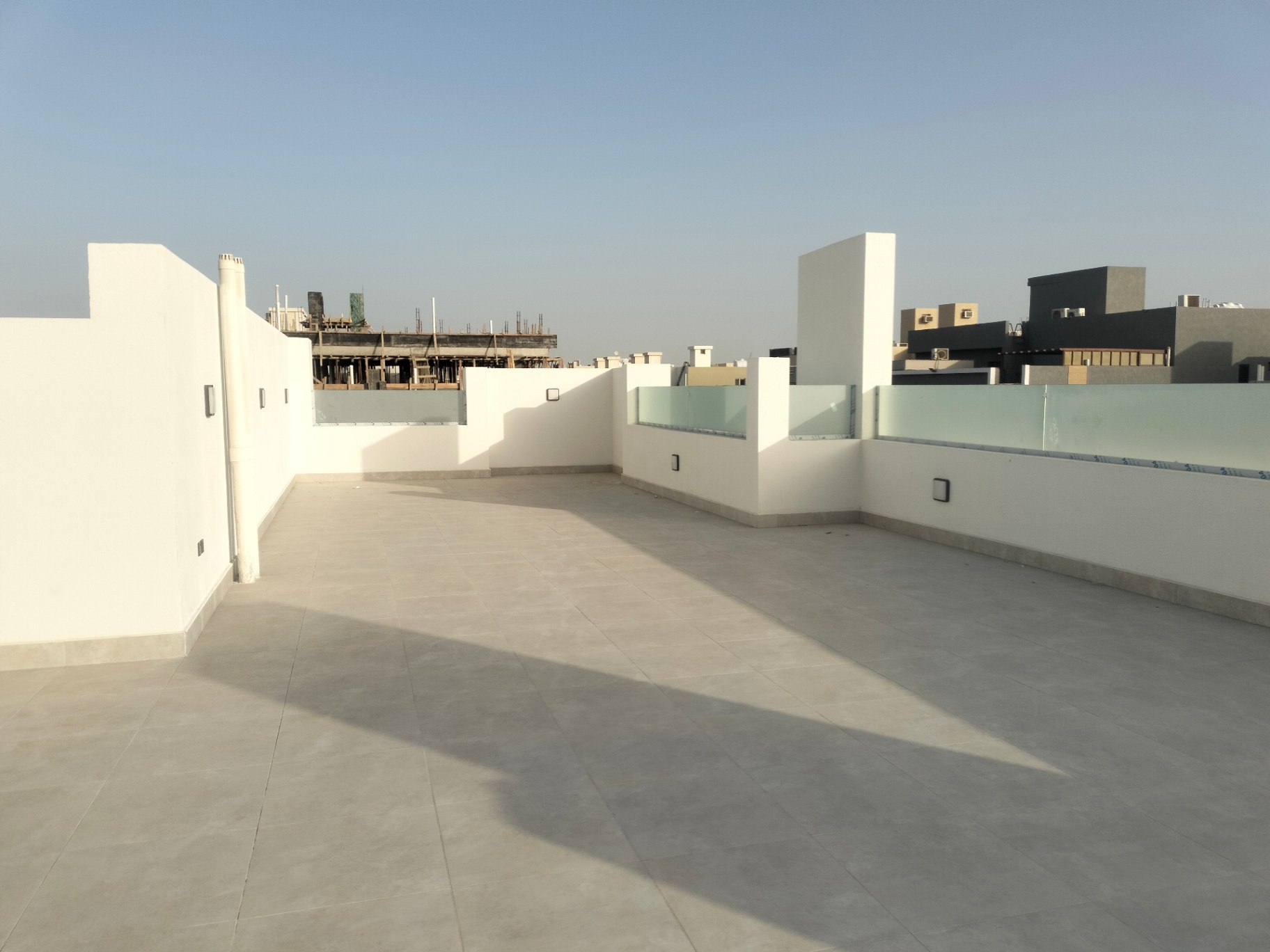Rooftop Glass Railing - Villa
